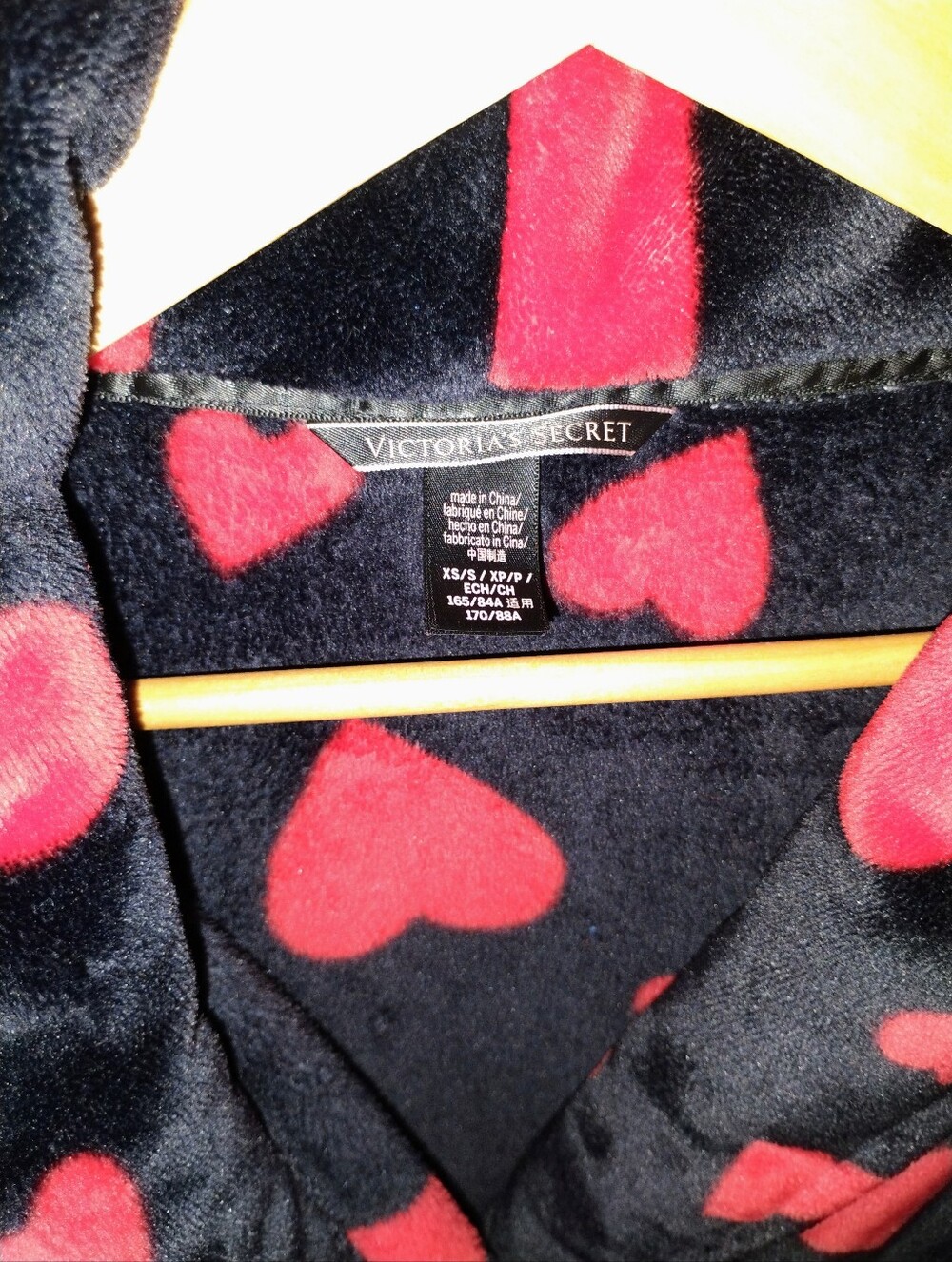 Vs Heart Print Short Cozy Robe - Picture 6 of 6